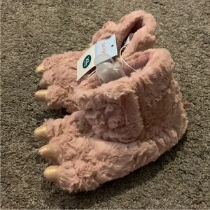 NWT Cat & Jack Girl’s House Shoes size XL 11/12